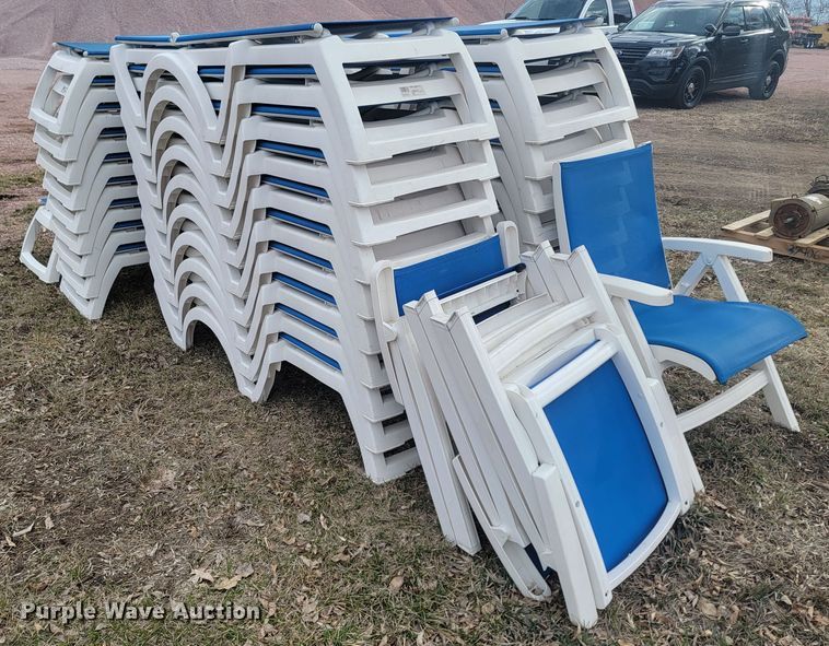 image for item LV9445 (30) pool lounge chairs