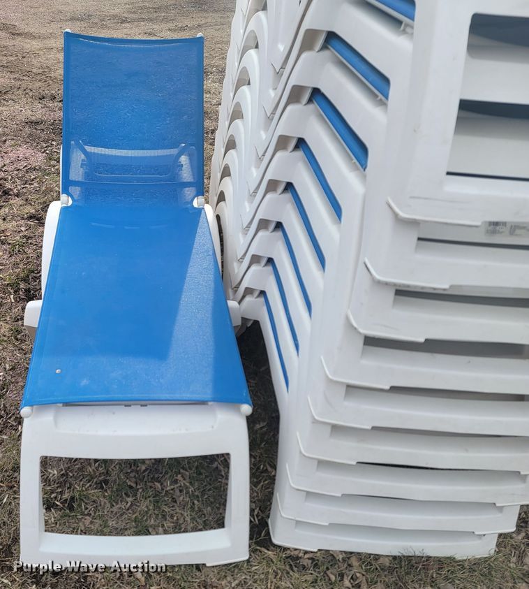 image for item LV9445 (30) pool lounge chairs