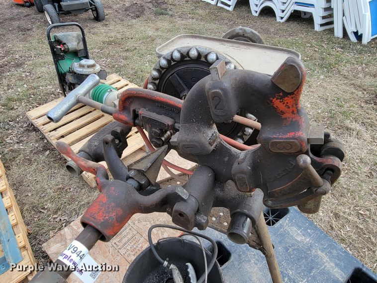 image for item LV9448 Ridgid 300  pipe threader