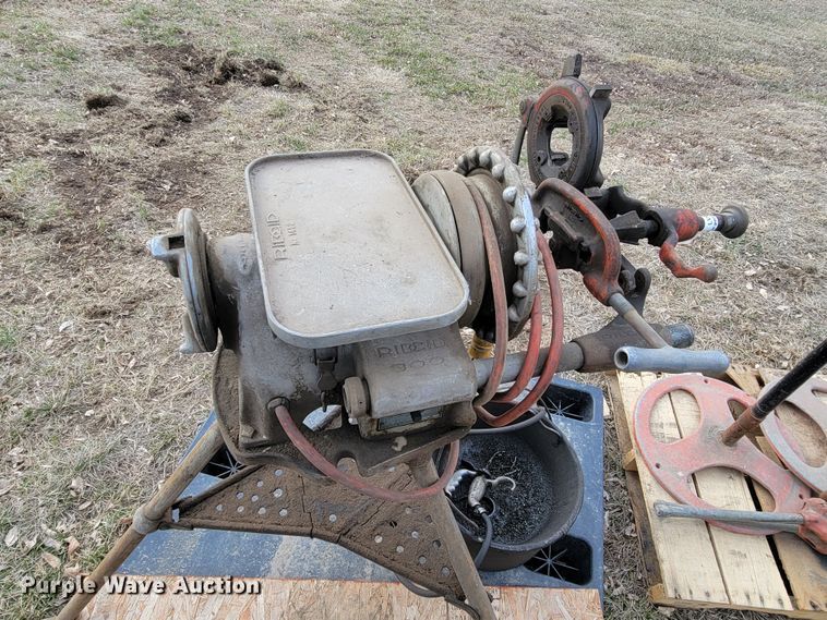 image for item LV9448 Ridgid 300  pipe threader