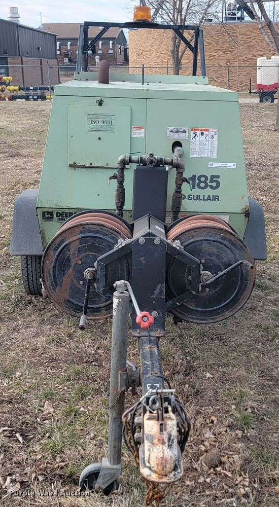 image for item LV9449 Sullair 185  air compressor