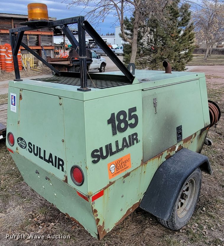image for item LV9449 Sullair 185  air compressor