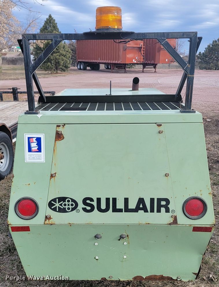 image for item LV9449 Sullair 185  air compressor