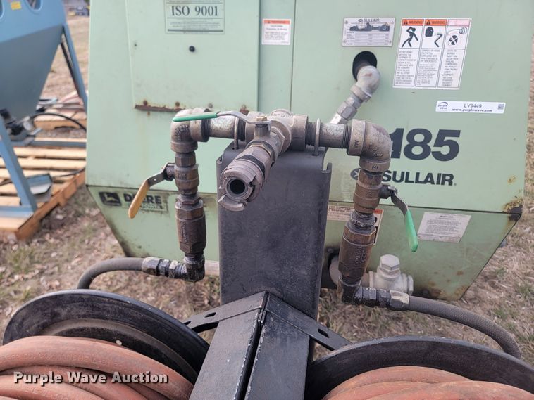 image for item LV9449 Sullair 185  air compressor