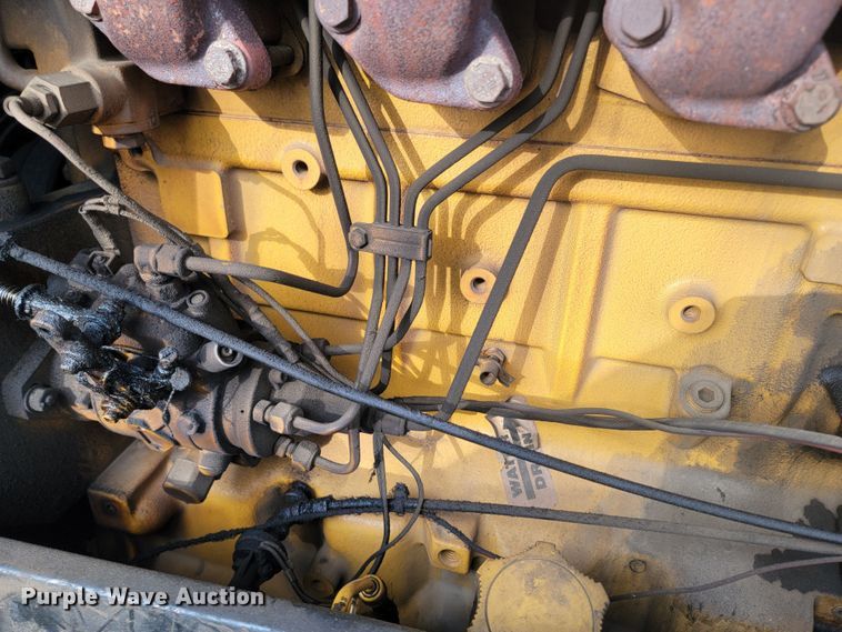 image for item LV9449 Sullair 185  air compressor