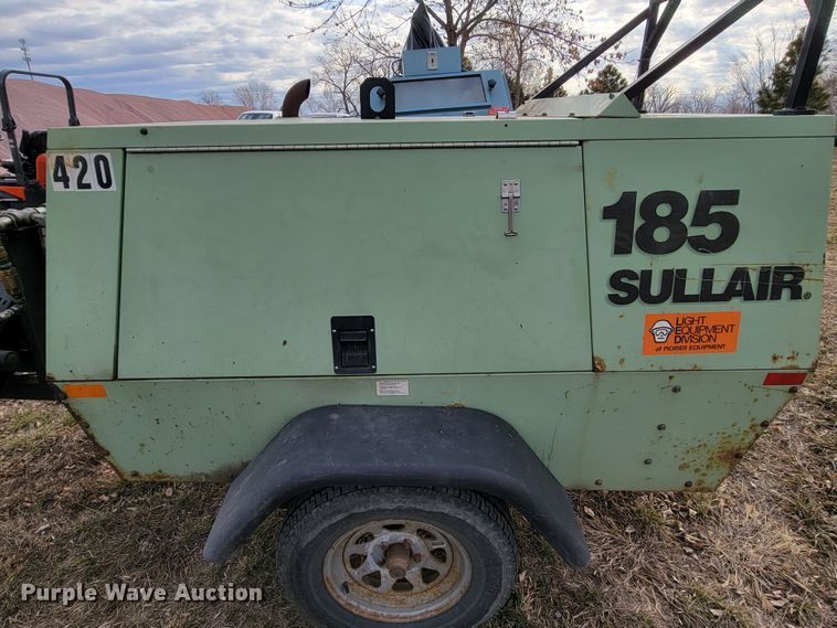 image for item LV9449 Sullair 185  air compressor