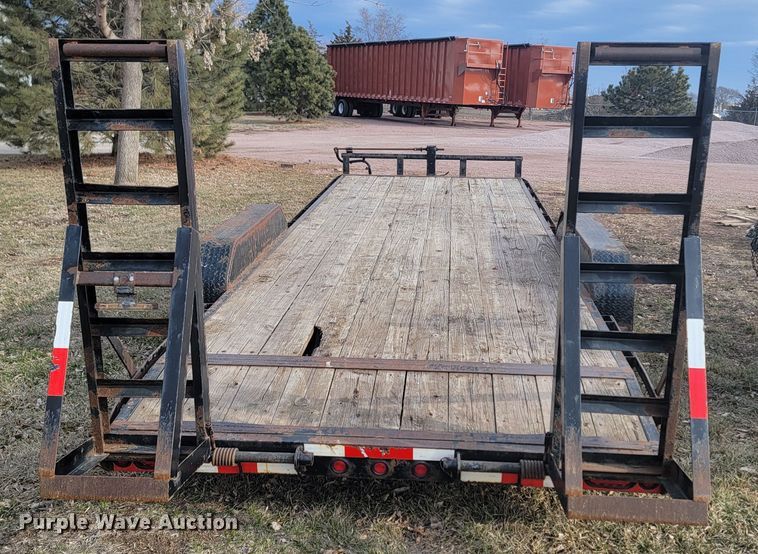 image for item LV9450 2008 Lamar  equipment trailer