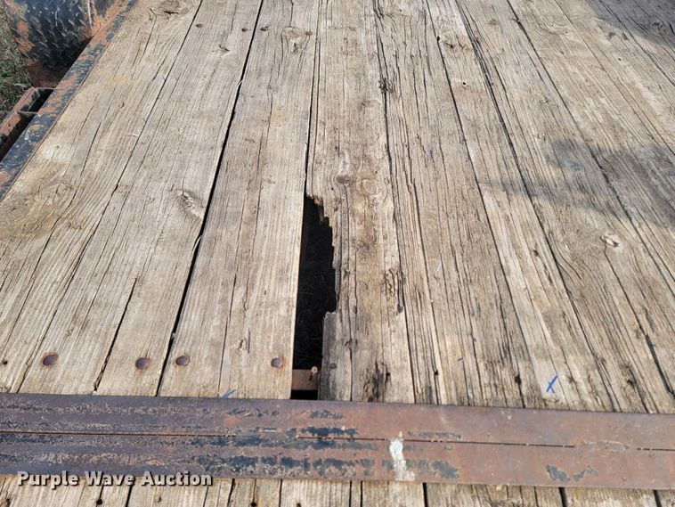 image for item LV9450 2008 Lamar  equipment trailer