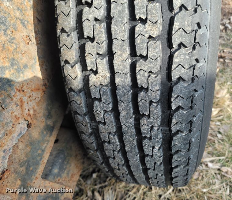 image for item LV9450 2008 Lamar  equipment trailer