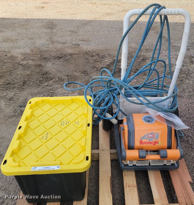 image for item LV9451 Dolphin DynamicPro X  pool vacuum