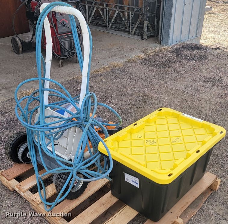 image for item LV9451 Dolphin DynamicPro X  pool vacuum