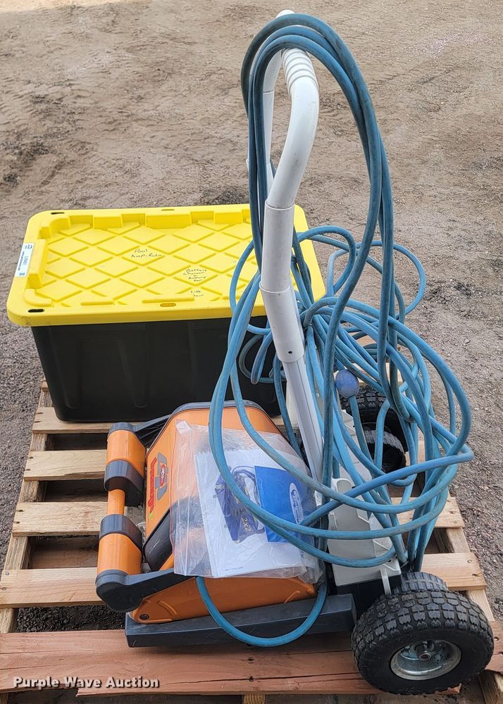 image for item LV9451 Dolphin DynamicPro X  pool vacuum