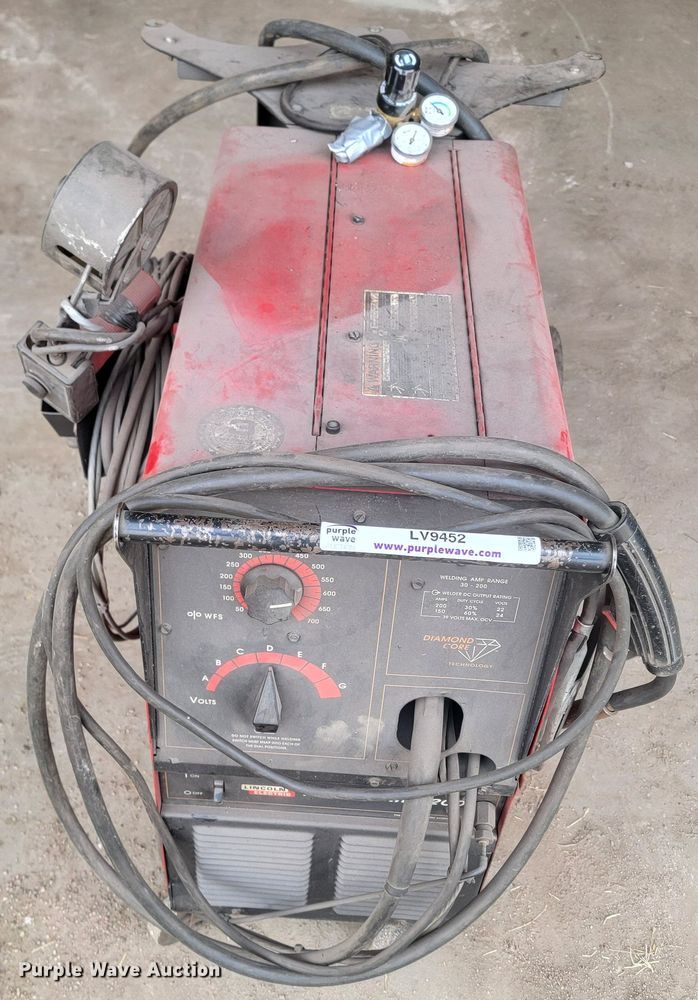 image for item LV9452 Lincoln Electric Power Mig 200  welder