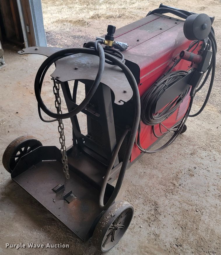 image for item LV9452 Lincoln Electric Power Mig 200  welder