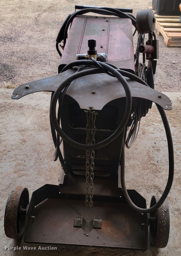 image for item LV9452 Lincoln Electric Power Mig 200  welder