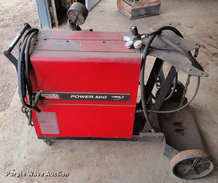 image for item LV9452 Lincoln Electric Power Mig 200  welder