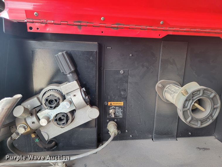 image for item LV9452 Lincoln Electric Power Mig 200  welder