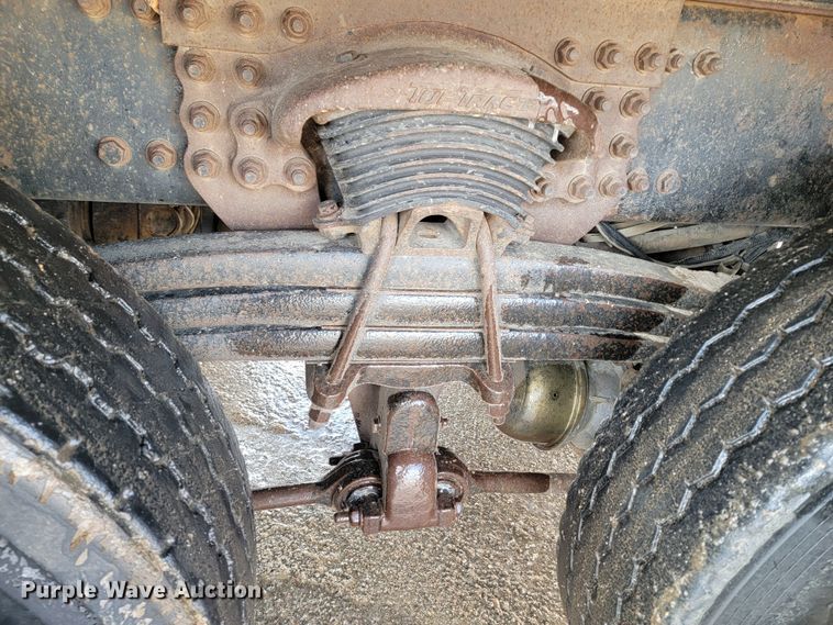 image for item LV9455 2010 Freightliner Business Class M2  dump truck