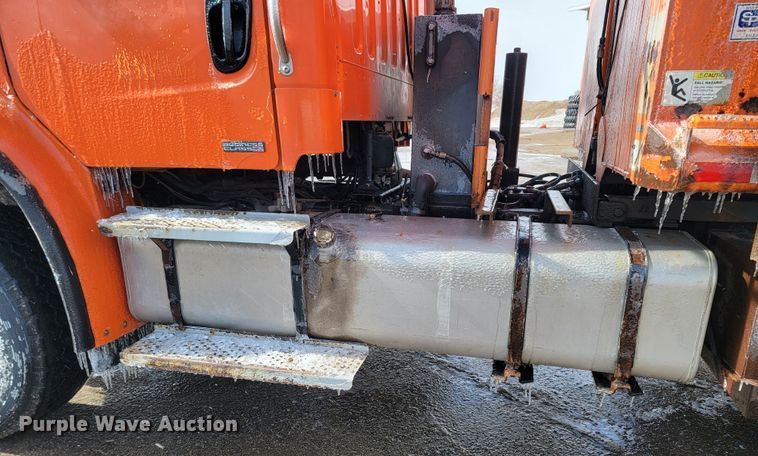 image for item LV9455 2010 Freightliner Business Class M2  dump truck