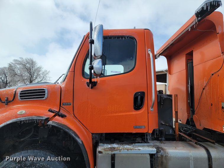 image for item LV9455 2010 Freightliner Business Class M2  dump truck