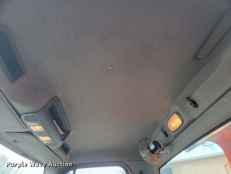 image for item LV9455 2010 Freightliner Business Class M2  dump truck