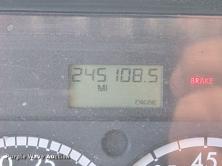 image for item LV9455 2010 Freightliner Business Class M2  dump truck