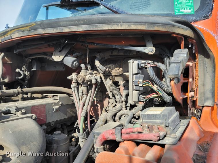 image for item LV9455 2010 Freightliner Business Class M2  dump truck