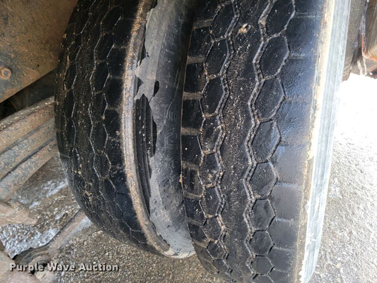 image for item LV9455 2010 Freightliner Business Class M2  dump truck