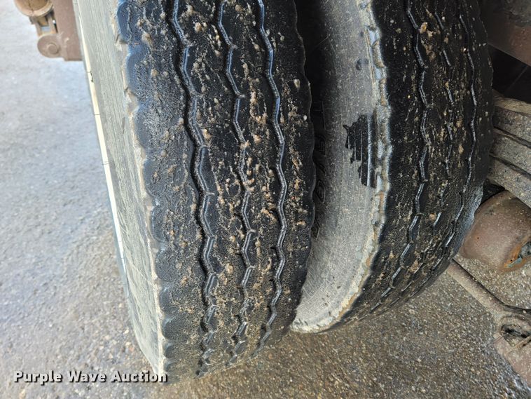 image for item LV9455 2010 Freightliner Business Class M2  dump truck