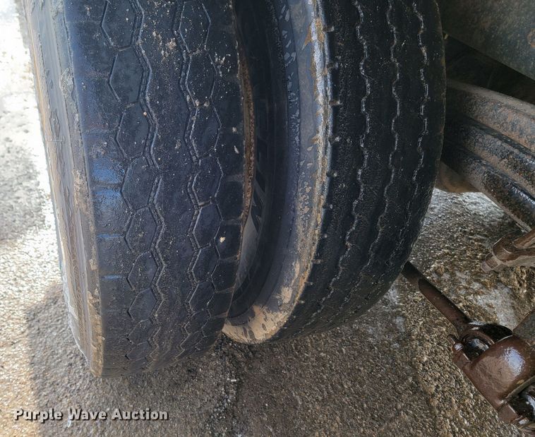 image for item LV9455 2010 Freightliner Business Class M2  dump truck