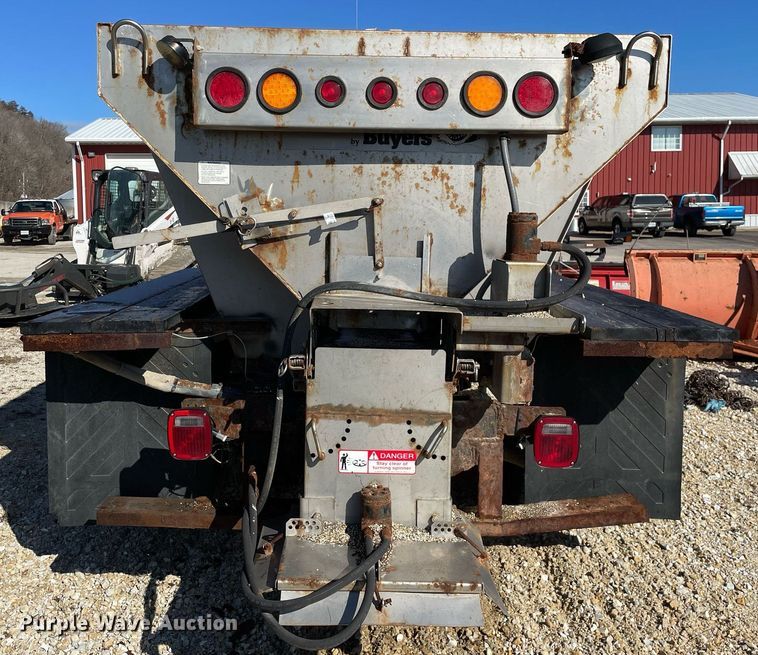 image for item MA9935 2001 Ford F550 Super Duty XL  truck cab and chassis