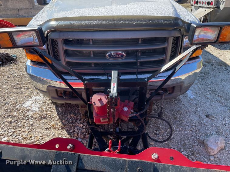 image for item MA9935 2001 Ford F550 Super Duty XL  truck cab and chassis