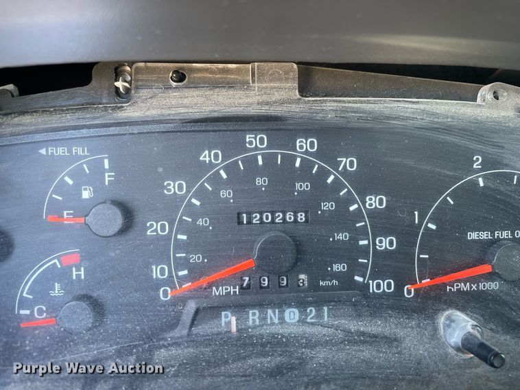 image for item MA9935 2001 Ford F550 Super Duty XL  truck cab and chassis