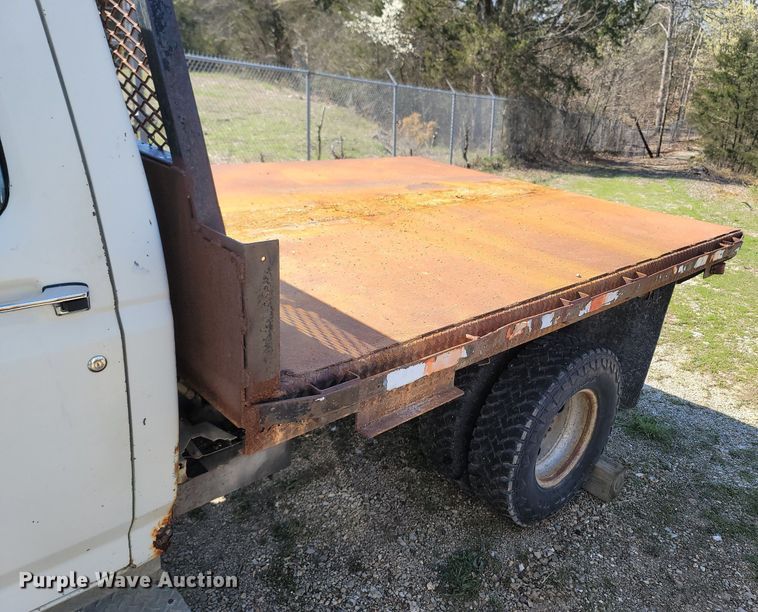 image for item MB9896 1987 Ford F350  dump flatbed pickup truck