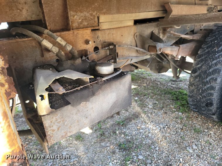 image for item MB9896 1987 Ford F350  dump flatbed pickup truck