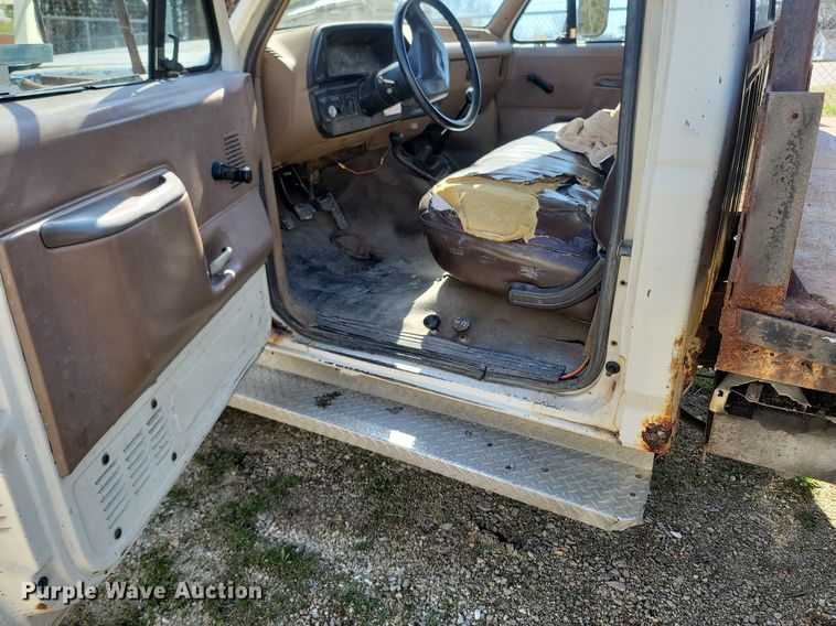 image for item MB9896 1987 Ford F350  dump flatbed pickup truck