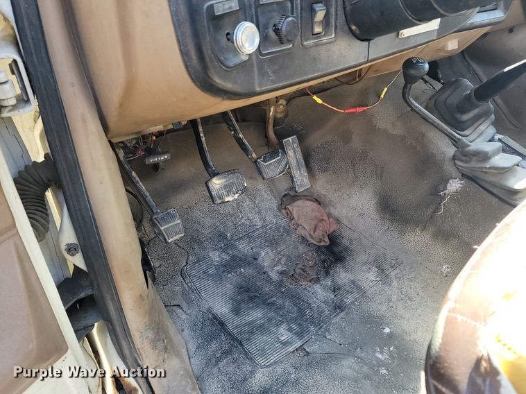 image for item MB9896 1987 Ford F350  dump flatbed pickup truck