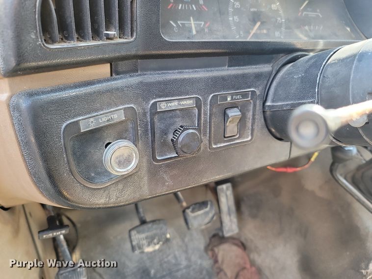 image for item MB9896 1987 Ford F350  dump flatbed pickup truck