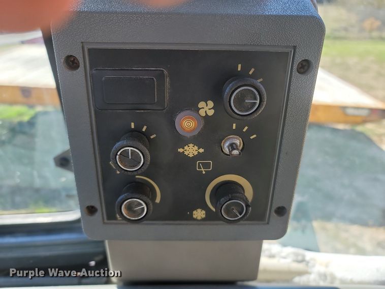 image for item MB9899 1999 Case 580 Super L II  backhoe