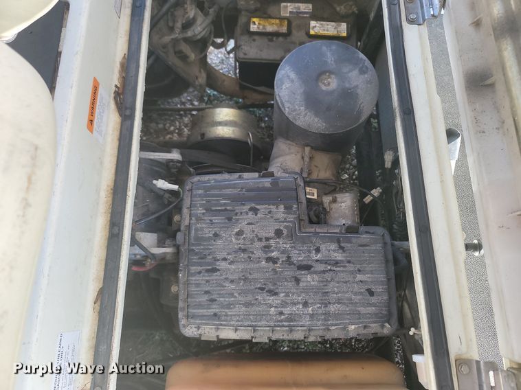 image for item MB9902 1996 Yamaha G16A  golf cart