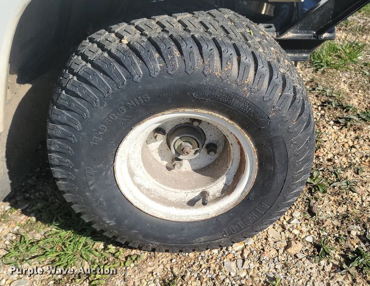 image for item MB9902 1996 Yamaha G16A  golf cart