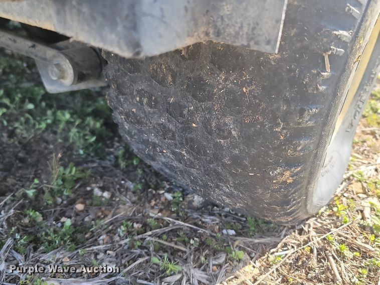 image for item MB9902 1996 Yamaha G16A  golf cart