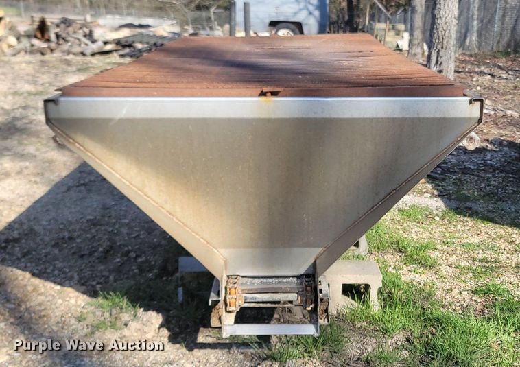 image for item MB9903 Hi-way Model P  salt spreader