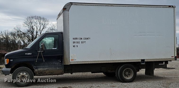 image for item MC9721 2000 Ford E350 Super Duty  box truck