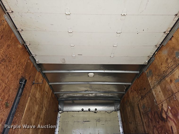 image for item MC9721 2000 Ford E350 Super Duty  box truck