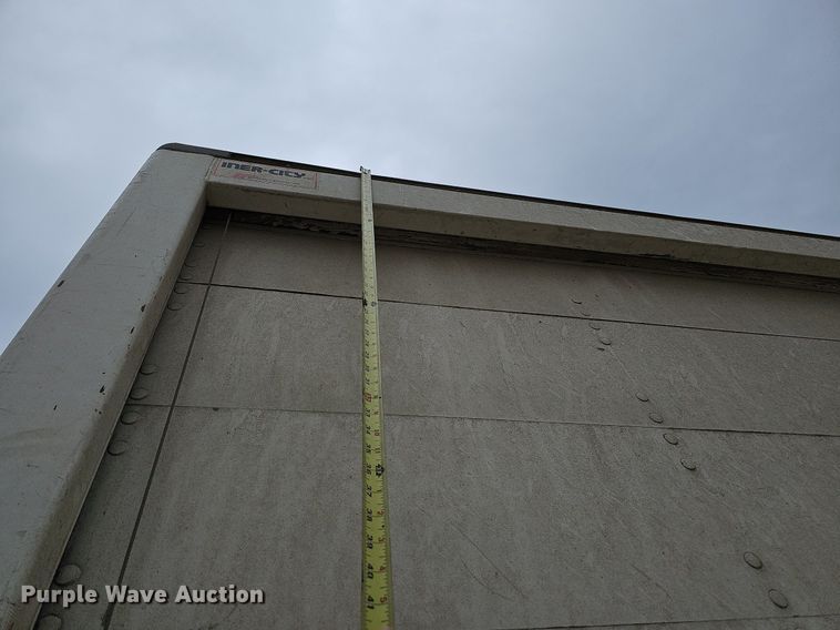 image for item MC9721 2000 Ford E350 Super Duty  box truck