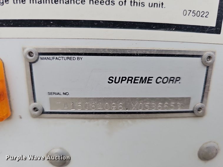 image for item MC9721 2000 Ford E350 Super Duty  box truck