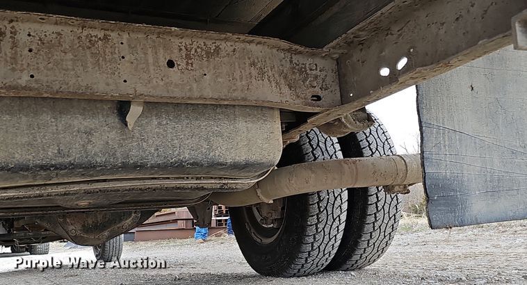 image for item MC9721 2000 Ford E350 Super Duty  box truck