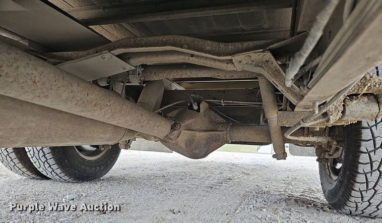 image for item MC9721 2000 Ford E350 Super Duty  box truck