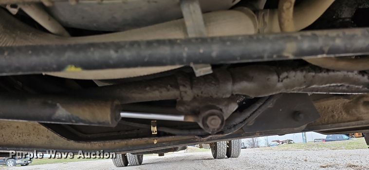 image for item MC9721 2000 Ford E350 Super Duty  box truck